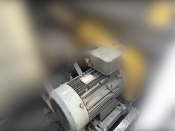 モーターベアリングの現地交換